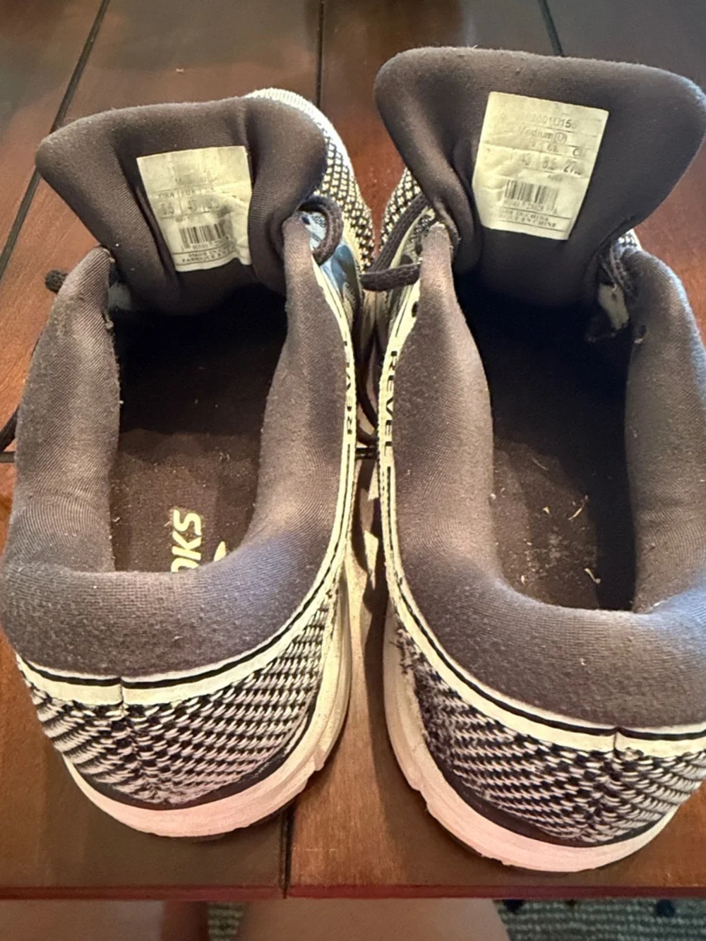 Brooks Woman’s Black and White Knit Athletic Running Shoes/Oreo